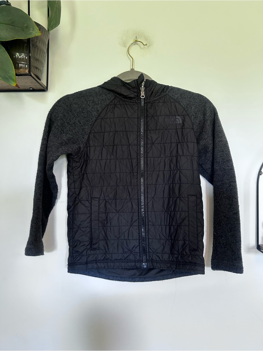 The North Face Black Charcoal Gray Full Zip Lightweight Kids Jacket Size Small